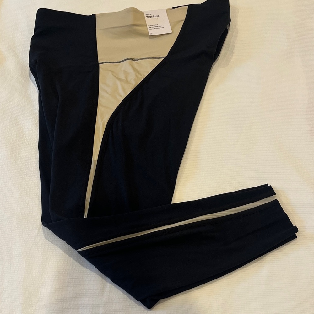 New NIKE Tights Leggings, Black and Beige, Size 1X, NWT & Never Worn